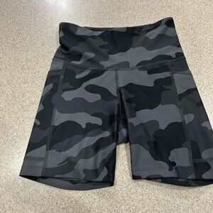 Old navy powersoft biker short
